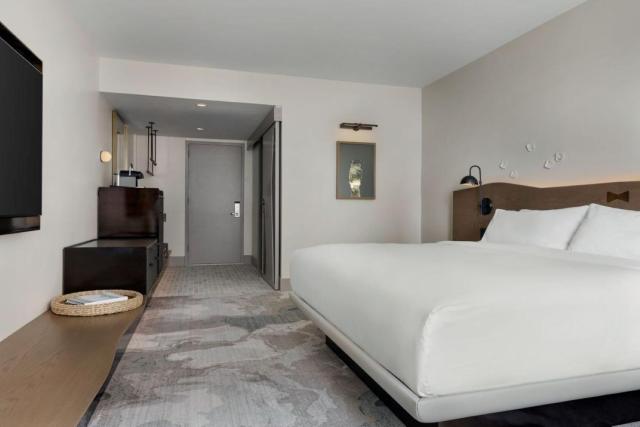 The Limited Hotel — photo 11