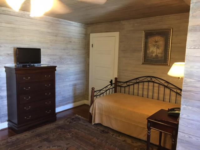 1896 O'Malley House — photo 24