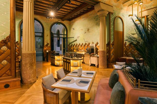 Hotel España Ocean Drive - Newly Renovated — photo 21