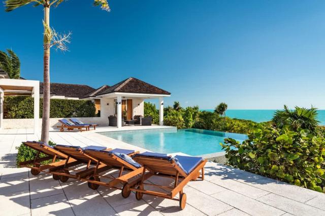 Brise De Mer 4 BR Villa — photo 17