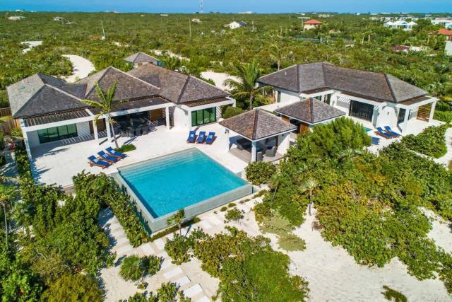 Brise De Mer 4 BR Villa — photo 23