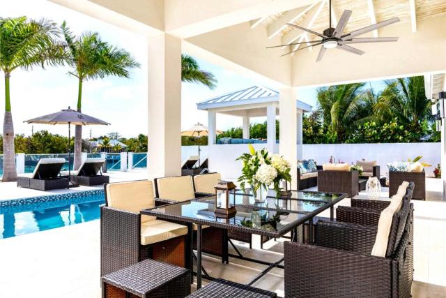 Lagoon View Villa, Pool, Dock, & Waterways — photo 9