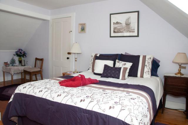 Candlebay Inn — photo 12