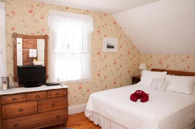 Candlebay Inn — photo 8