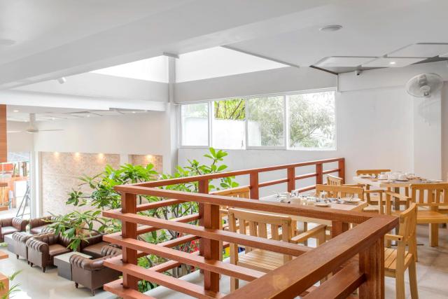 Kuredhi Beach Inn — photo 21
