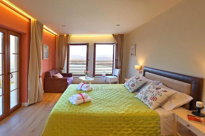 Arktos Hotel