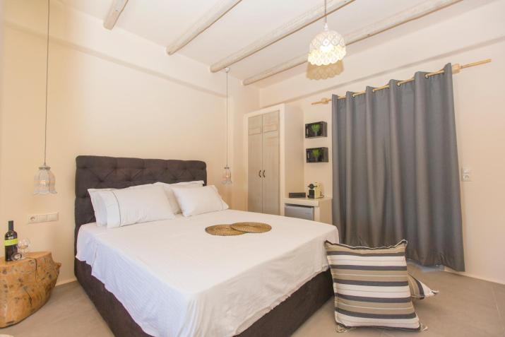 Ampelos Suites