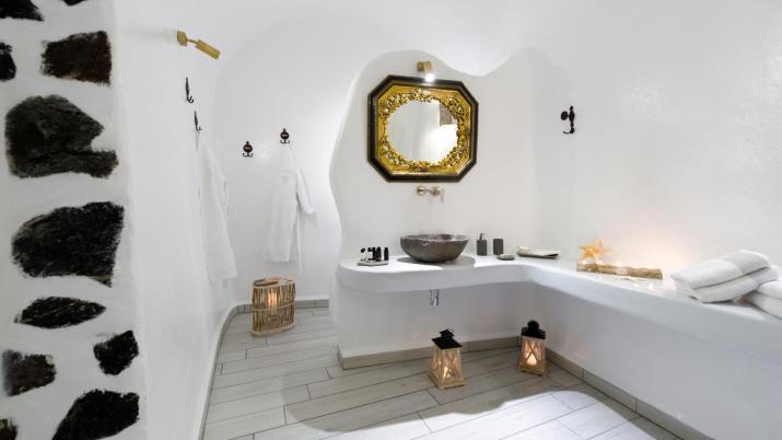 Fira Deep Blue Suites