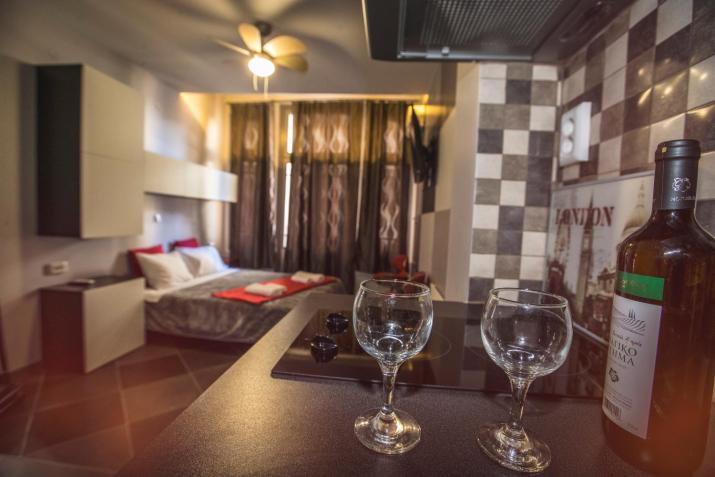Trendy Living in Monastiraki
