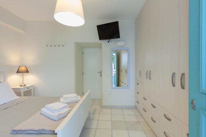 PEBBLES 1BD house with Sea View in the heart of Naousa