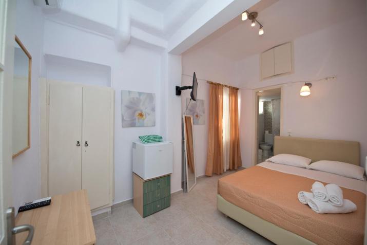 Karboni Hotel