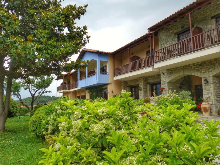 Hotel Doupiani House