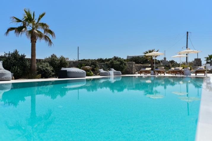 Queen Boutique Suites