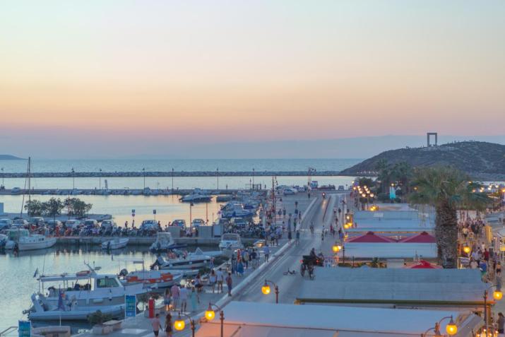Naxos Riviera Suites
