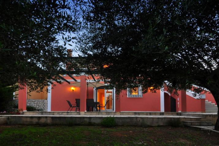 Eleonas Luxury Homes