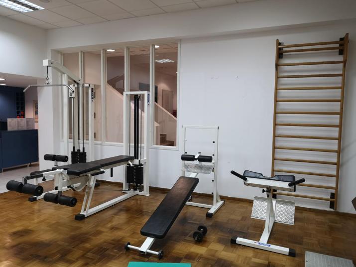 Elmi Beach Hotel & Suites