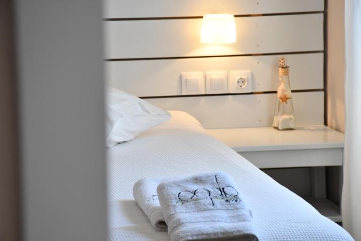 Akro Rooms