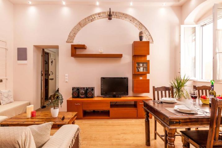 Kantouni Bizi Myranthis Apartment