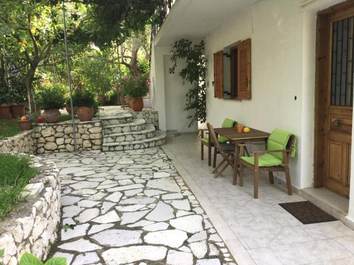 ntinas house