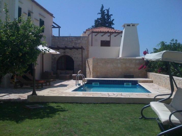 Douliana Villas