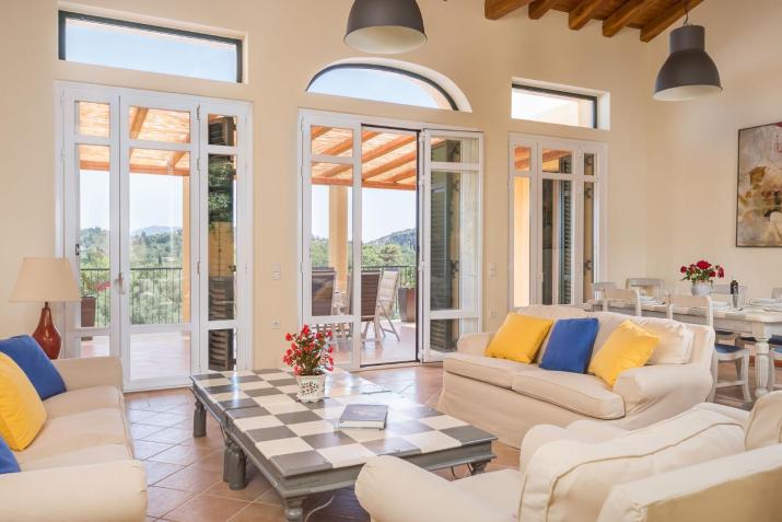 VILLA MYLOS