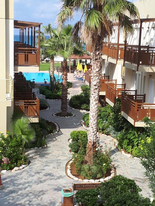 Ilian Beach & Apartments