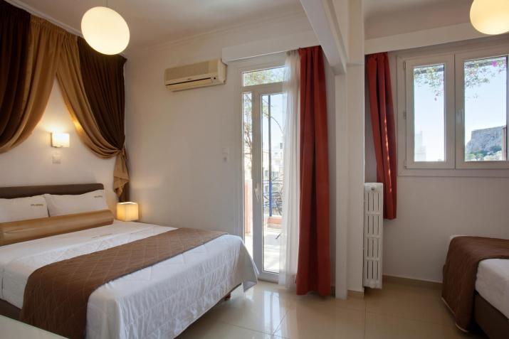 Metropolis Hotel
