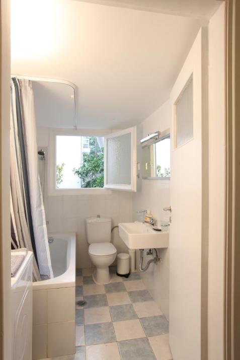 Stylish Flat at Edem Beach by Athenian Homes