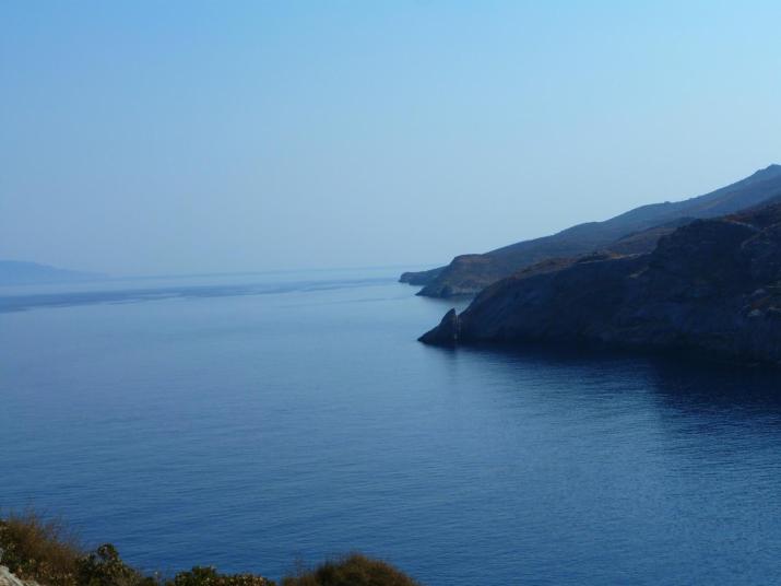 Calme et détente. Vue panoramique mer Égée.