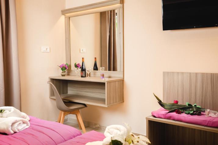 Pavlos studios