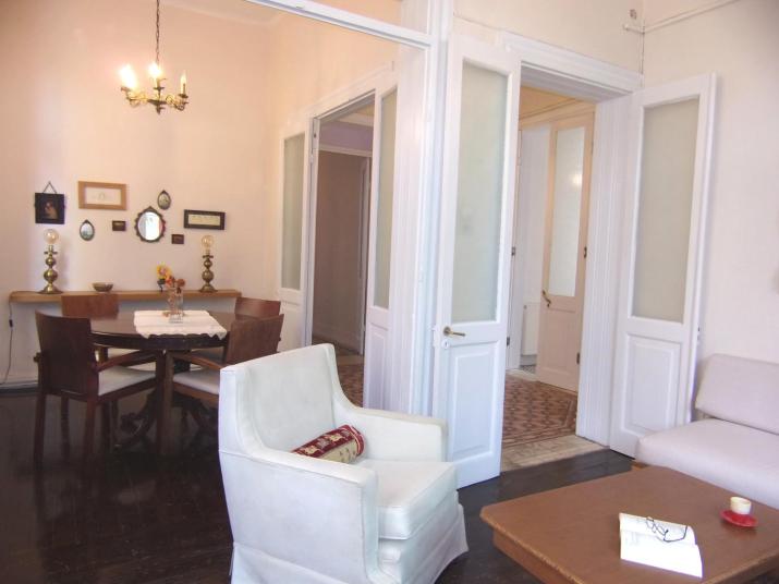 Finestra Rossa old town vintage house