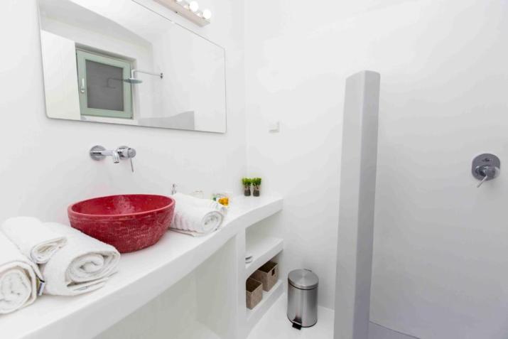 Aegean White Home
