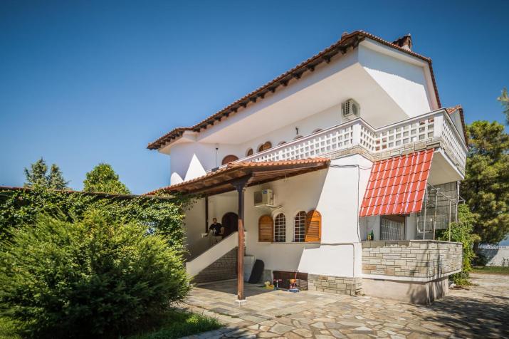 Villa Ampelos