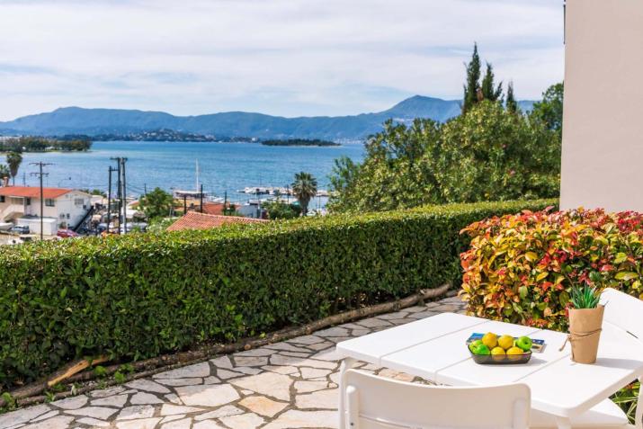Seaview Luxurious Apartment near Corfu town by Konnect - Adults only