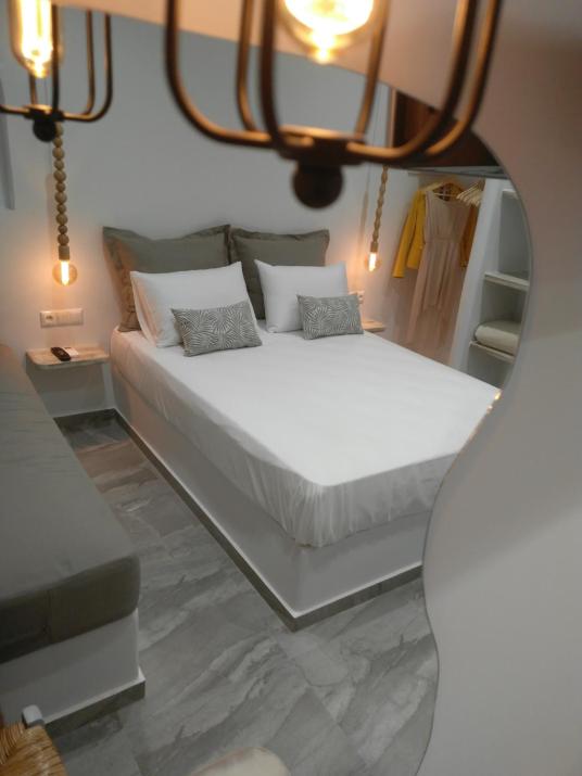 Theodora Luxury Studios