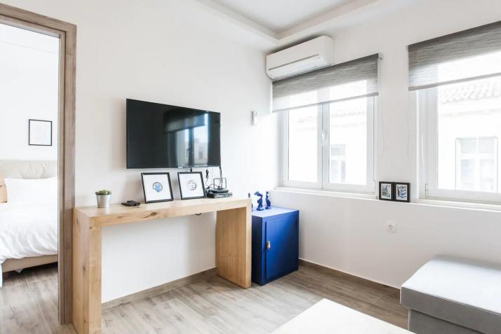 CosmosDome / Best apartment in the heart of Athens !