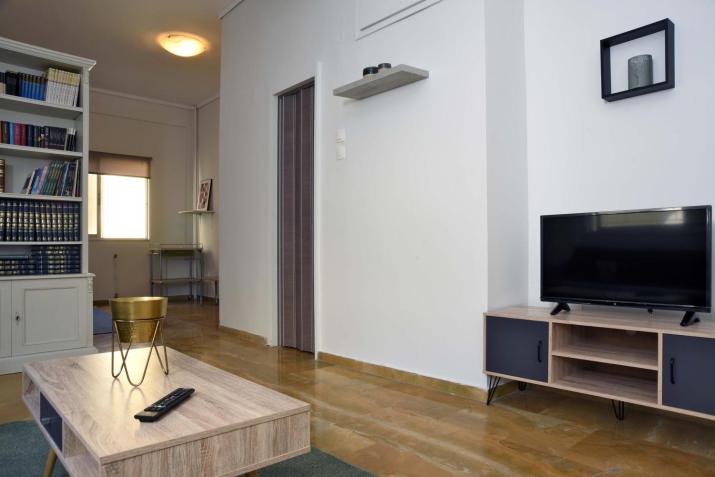 Delmare Aristotelous 7