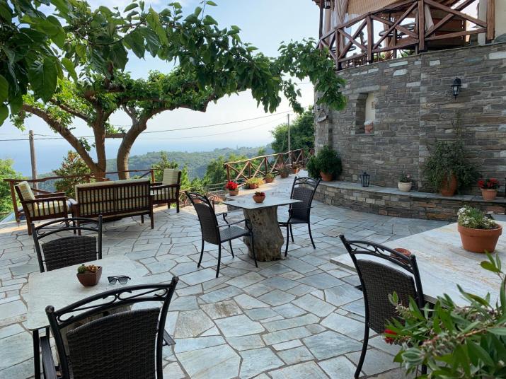 Iliovolo Guesthouse