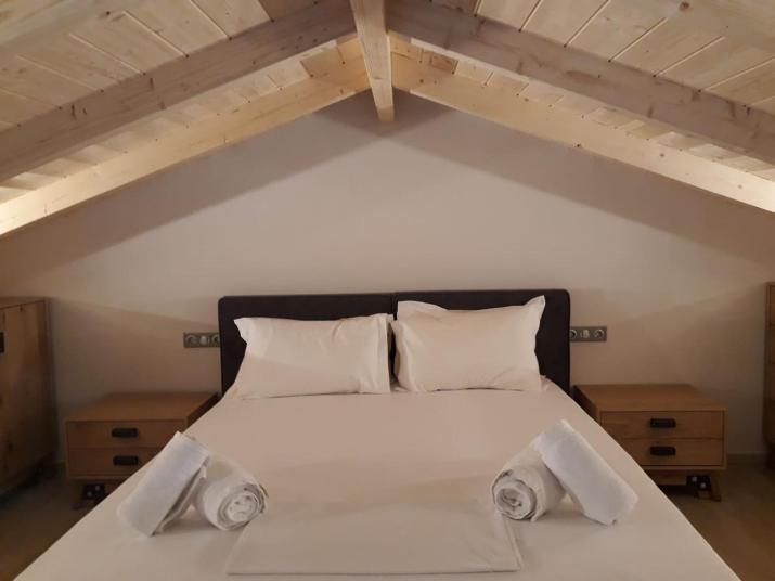 lefkas lovely home