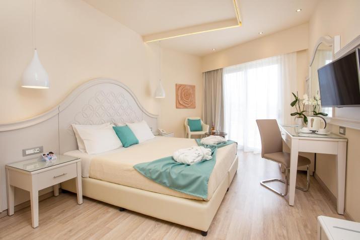 Pegasos Deluxe Beach Hotel
