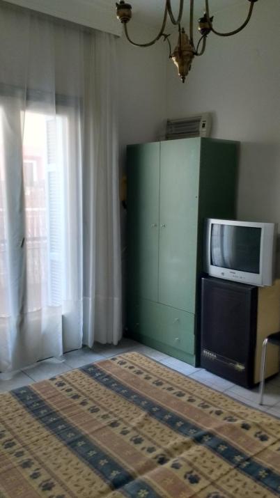 CENTER neat the sea and metro and conference center of concert hall