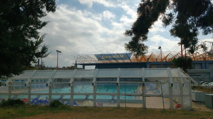 CENTER neat the sea and metro and conference center of concert hall