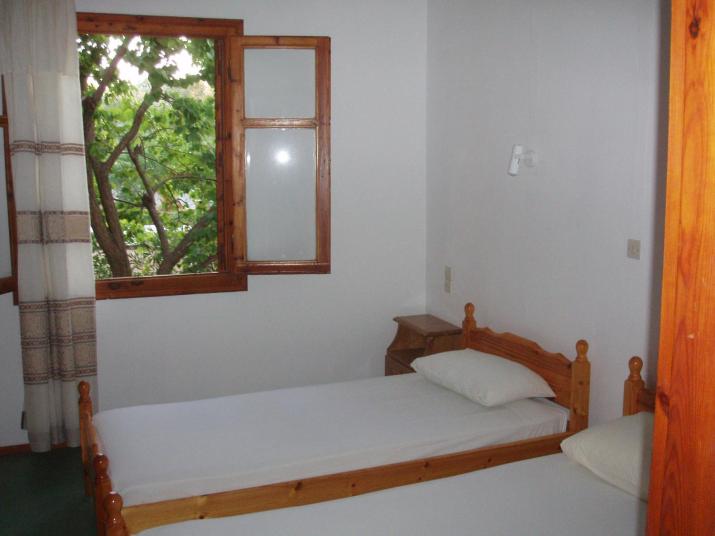 Eleni Studios & Apartments