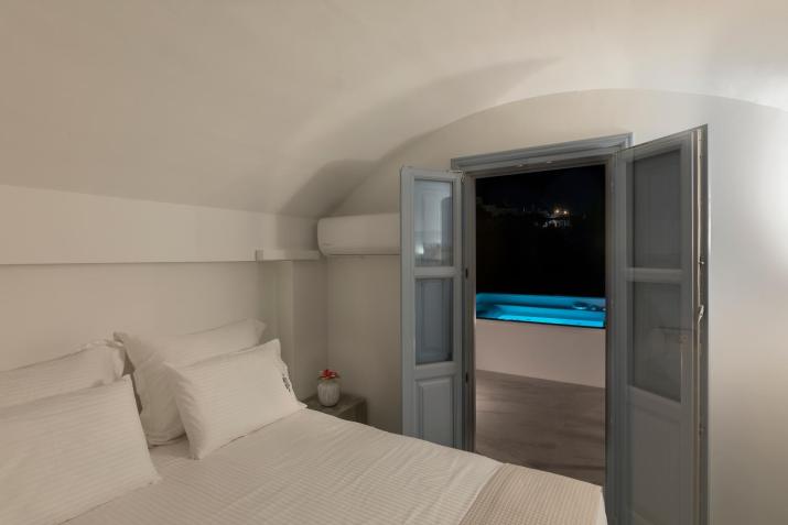 BlackStone Luxury Suites