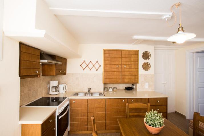 Mykonos Old Harbor Front Suite with Balcony
