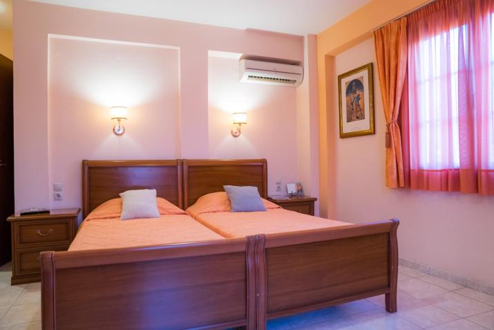 Yiannis Apartments
