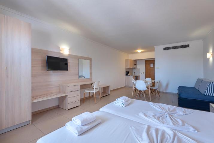Aegean Blu Hotel & Apartments
