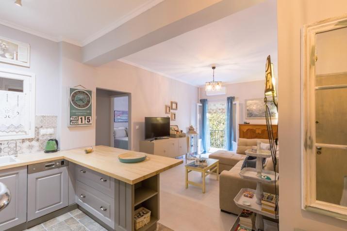 Stylish, comfy apartment by Konnect, Corfu city center