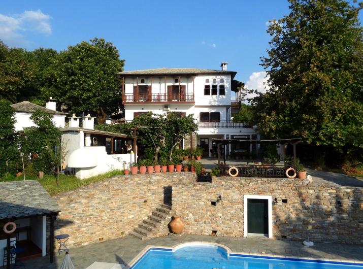 Hotel Vrionis