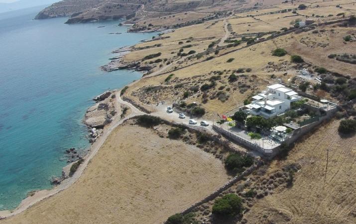 Kalados -Beachfront Studios-